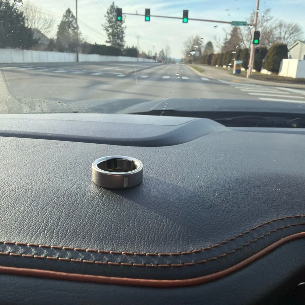 Oura Silver Smart Ring